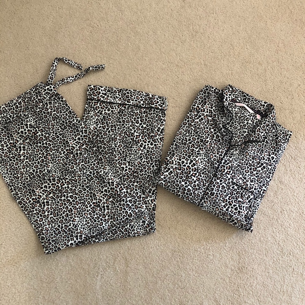 Victoria’s Secret Leopard PJ Set